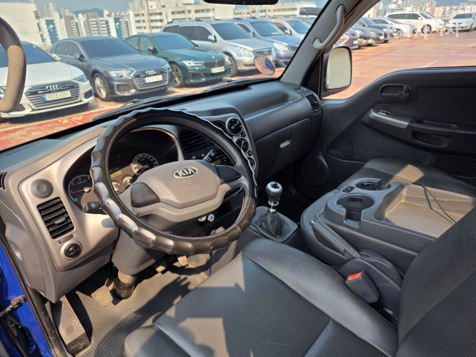 2013 - kia bongo iii