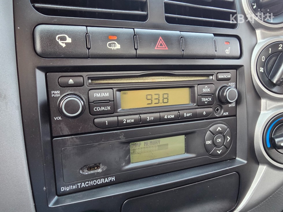 2013 - kia bongo iii