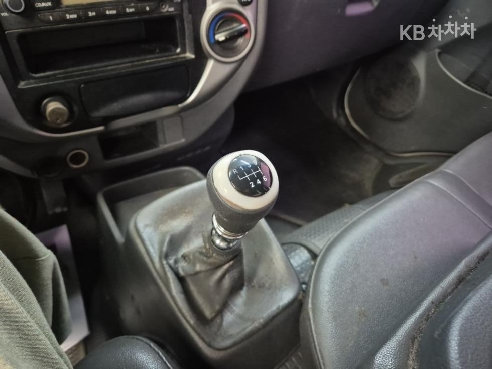 2014 - kia bongo iii