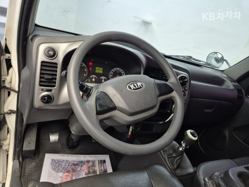 2014 - kia bongo iii