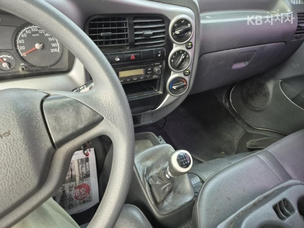 2014 - kia bongo iii