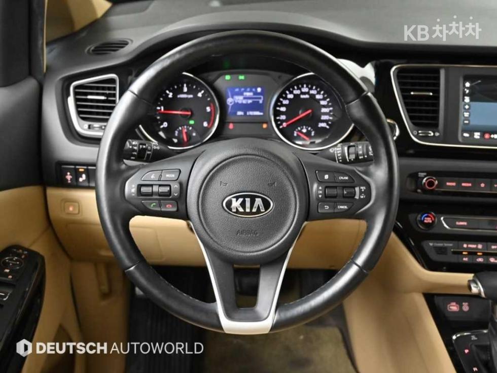2018 - kia carnival