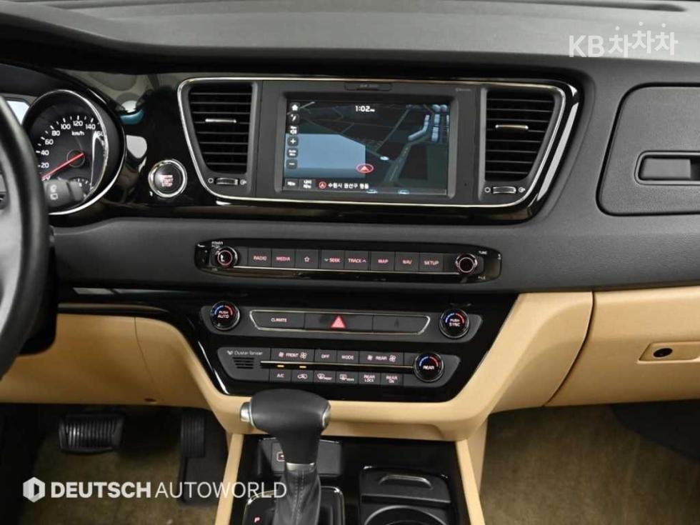 2018 - kia carnival