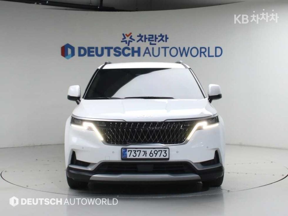 2023 - kia carnival