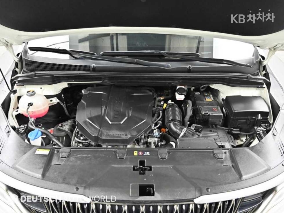 2023 - kia carnival