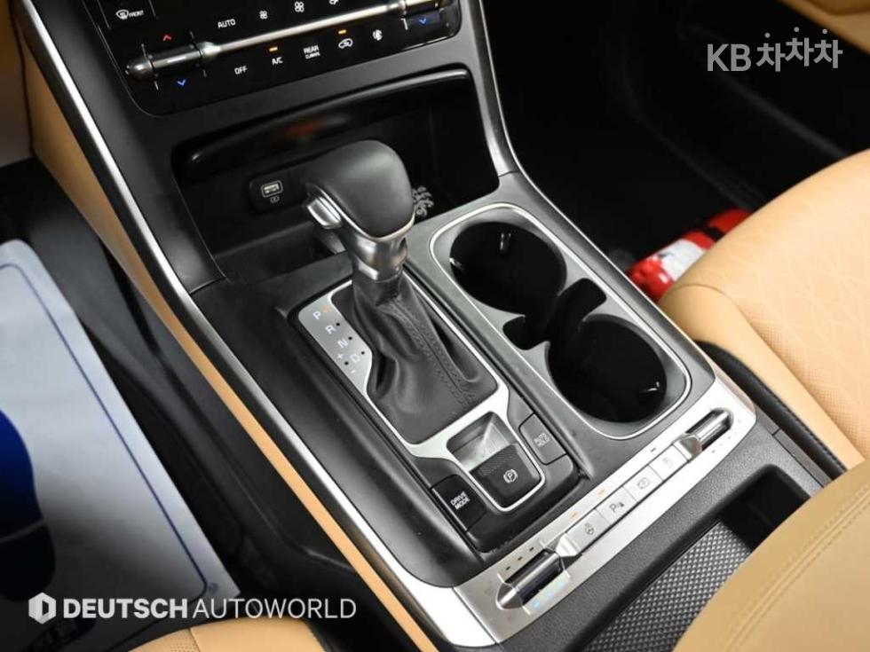 2023 - kia carnival