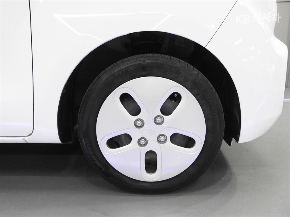 2022 - kia ray