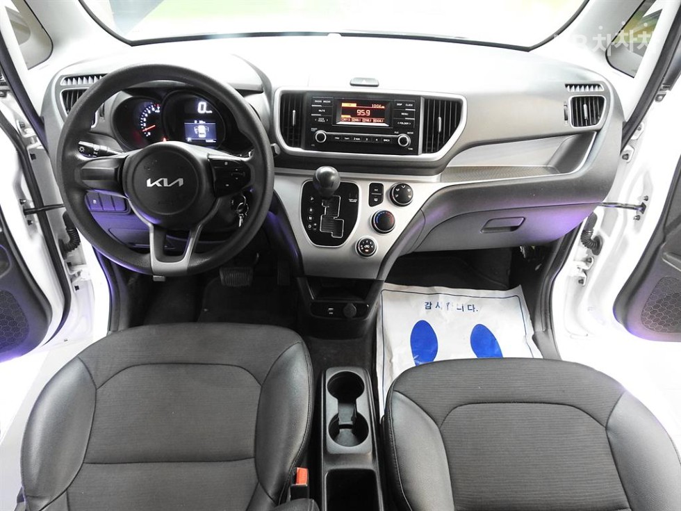 2022 - kia ray