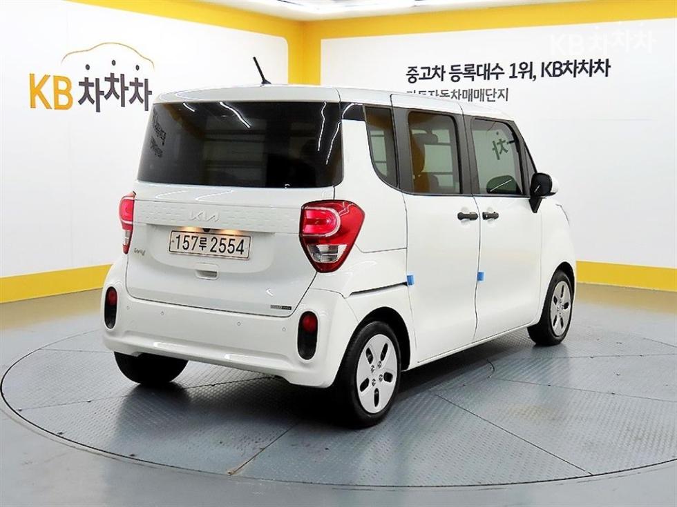 2022 - kia ray