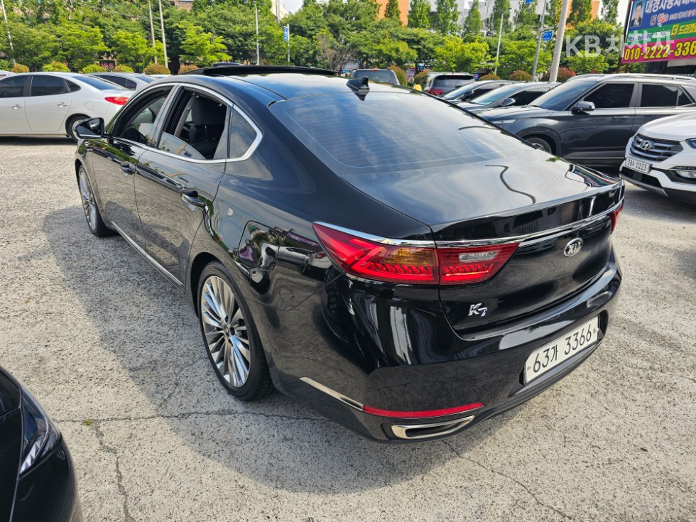 2017 - kia k7