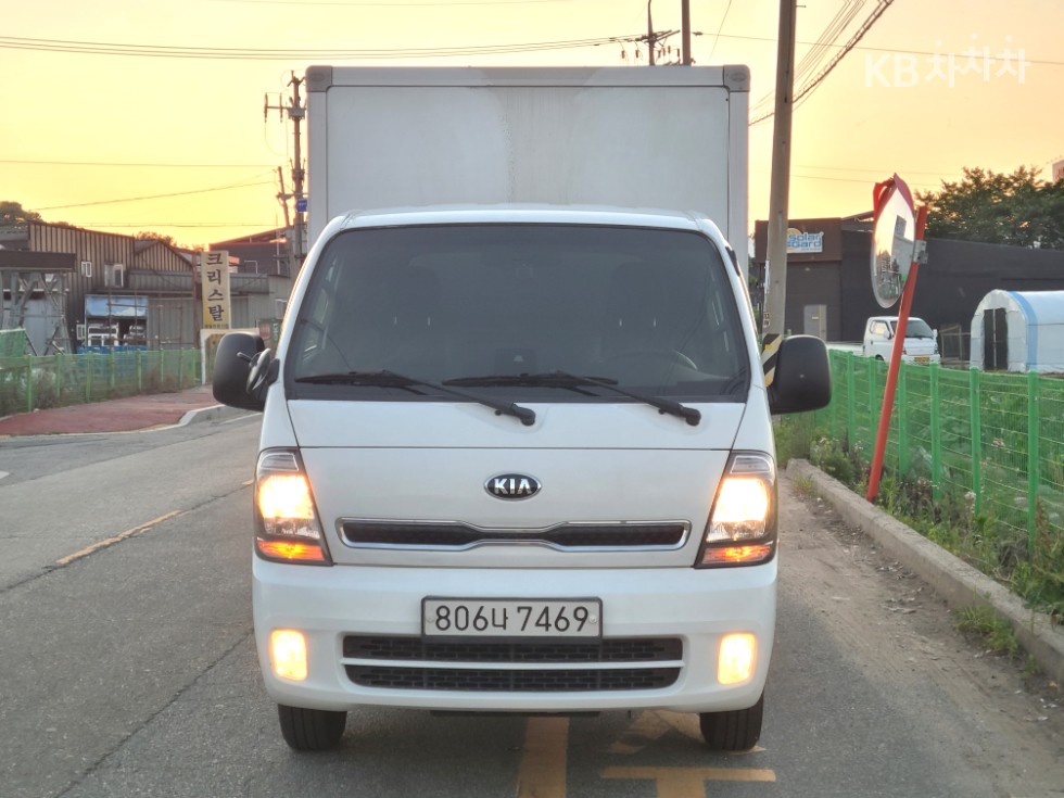 2022 - kia bongo iii