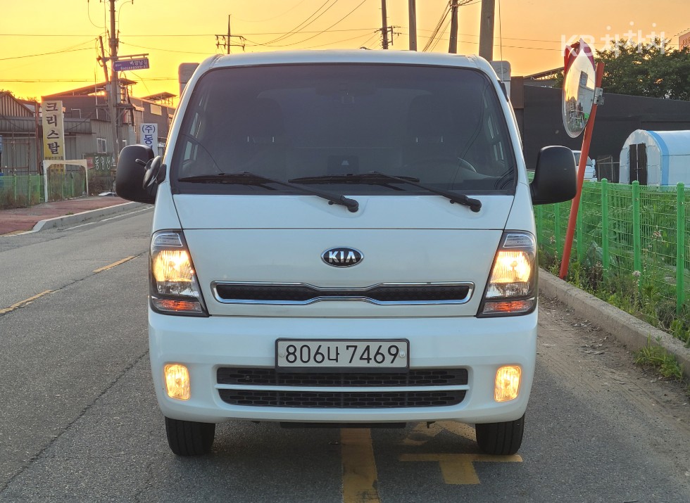 2022 - kia bongo iii