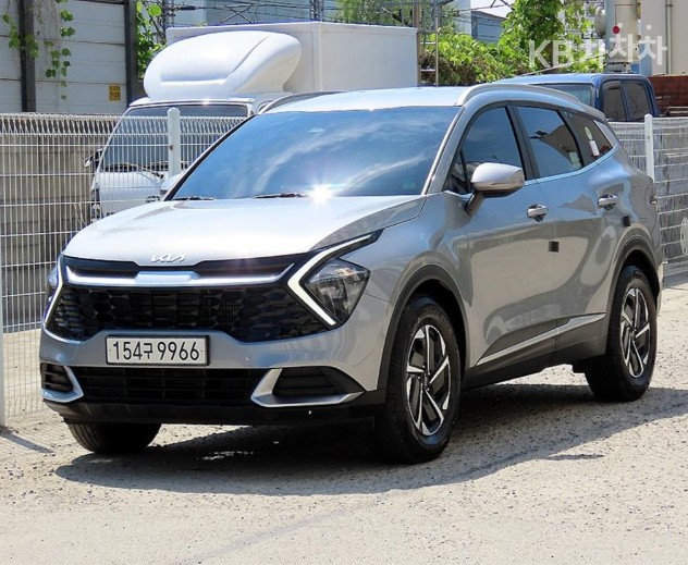2023 - kia sportage
