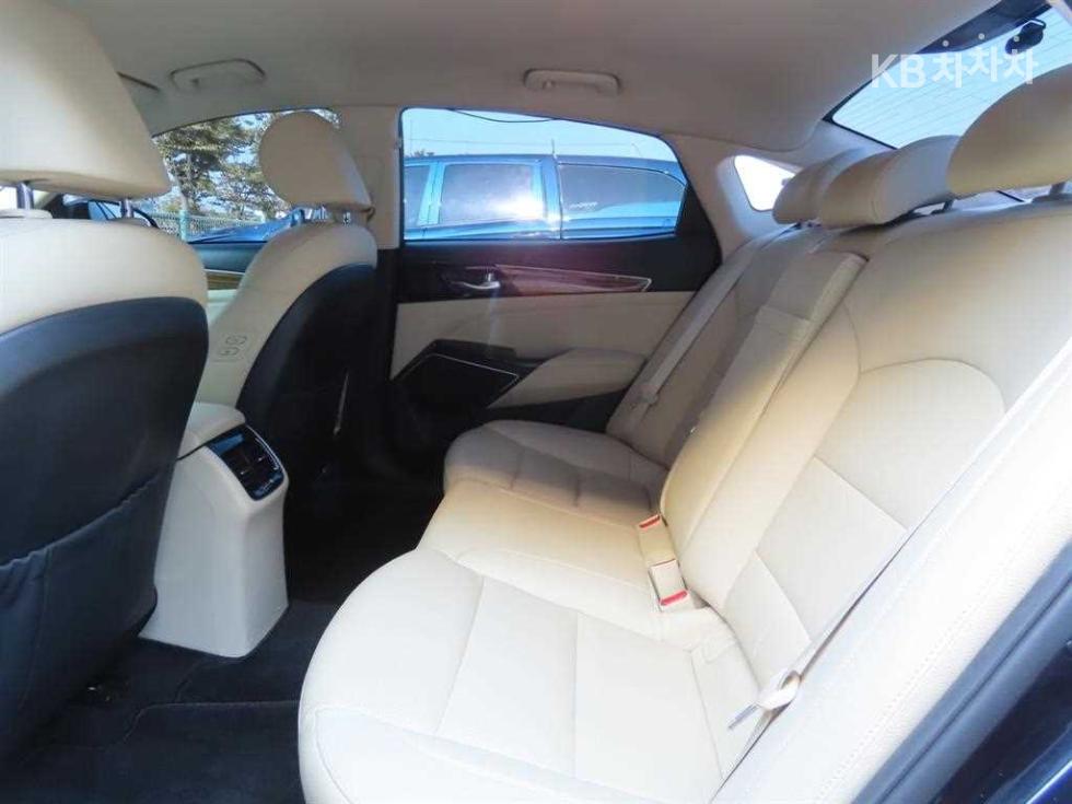 2016 - kia k7