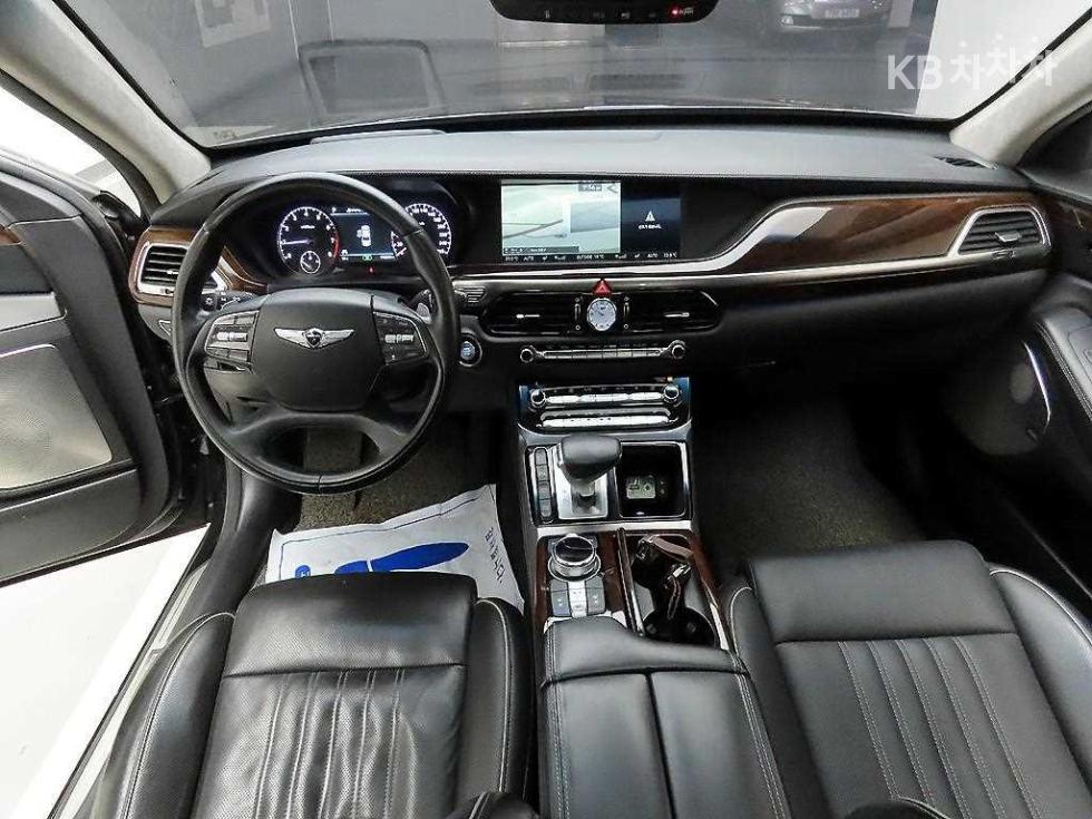 2018 - genesis eq900