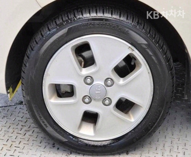 2013 - kia ray