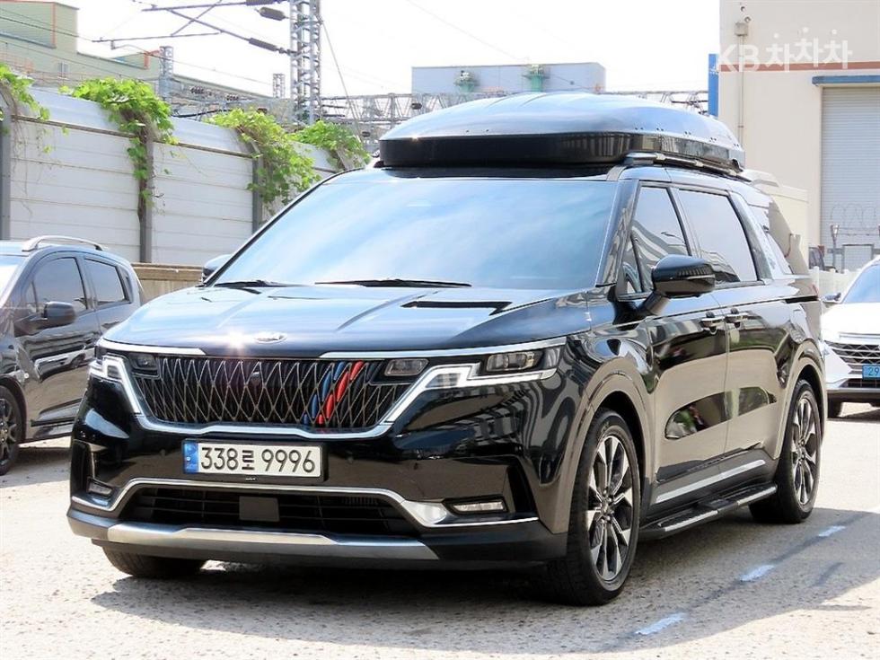 2021 - kia carnival