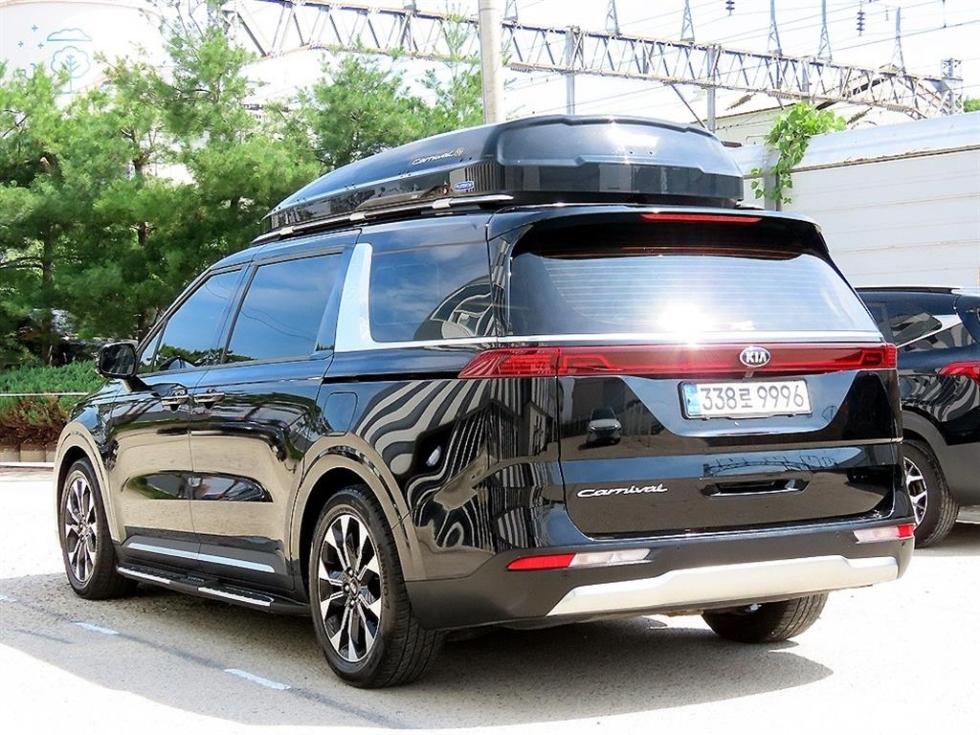 2021 - kia carnival