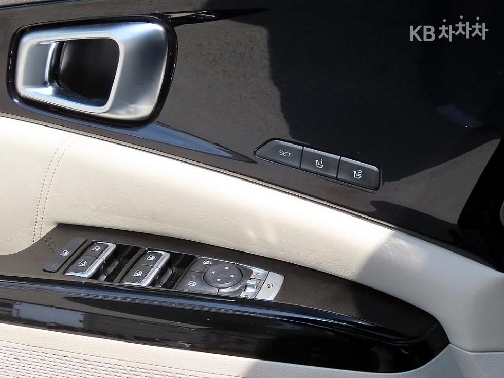 2021 - kia carnival