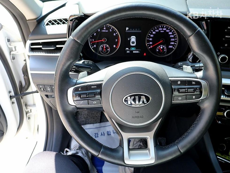 2020 - kia k5
