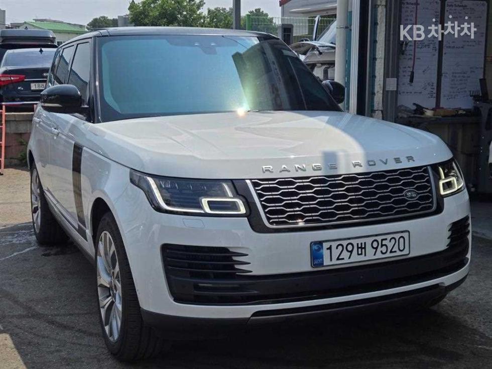 2020 Land Rover Used Car photo
