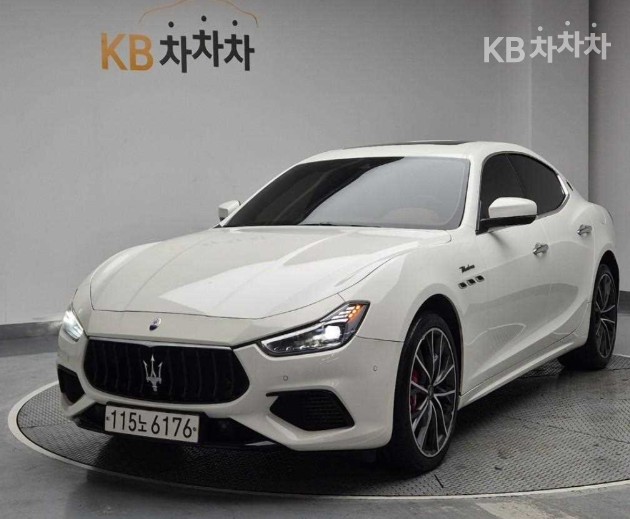 2022 maserati ghibli