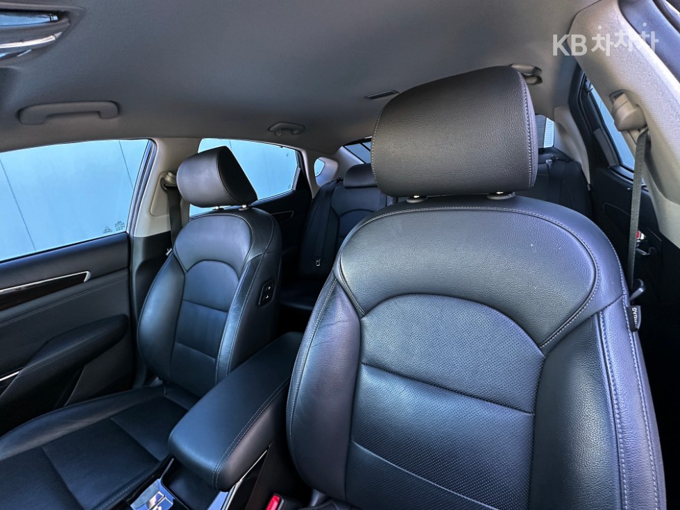 2019 - kia k7