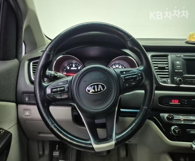 2017 - kia carnival