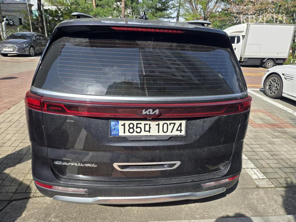 2021 - kia carnival