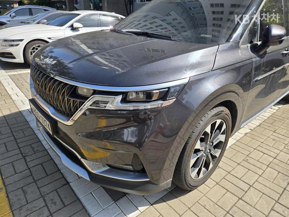 2021 - kia carnival