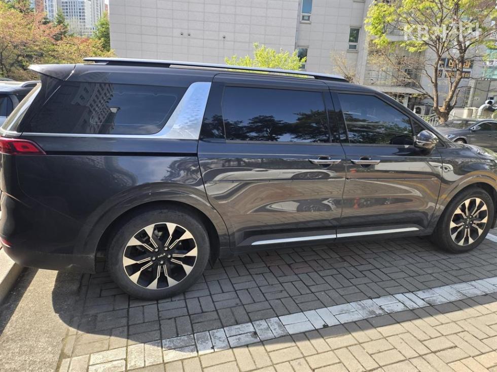 2021 - kia carnival
