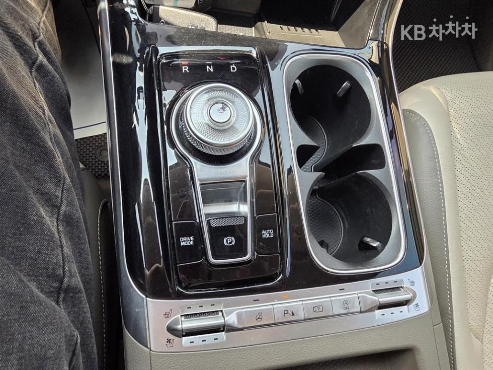 2021 - kia carnival