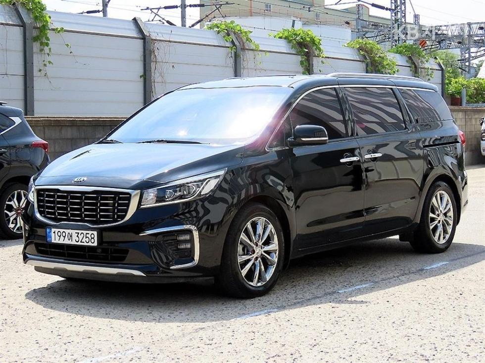 2019 - kia carnival