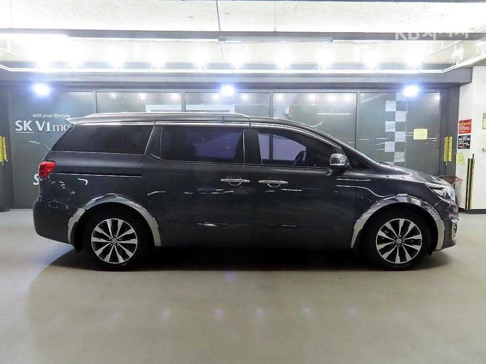 2017 - kia carnival