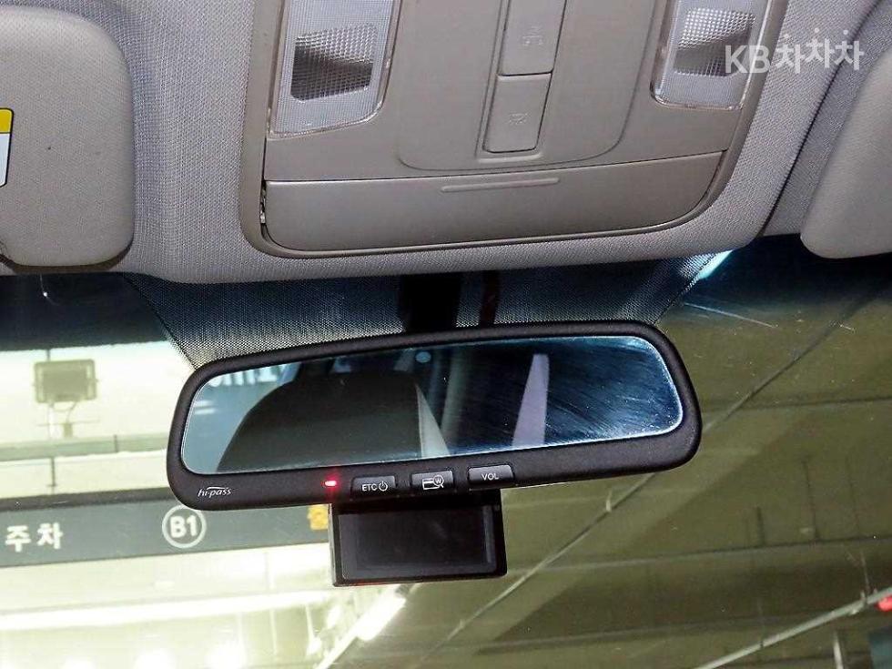 2017 - kia carnival