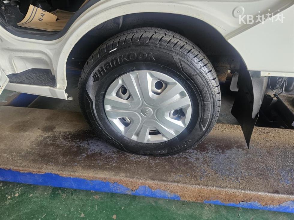 2019 - kia bongo iii