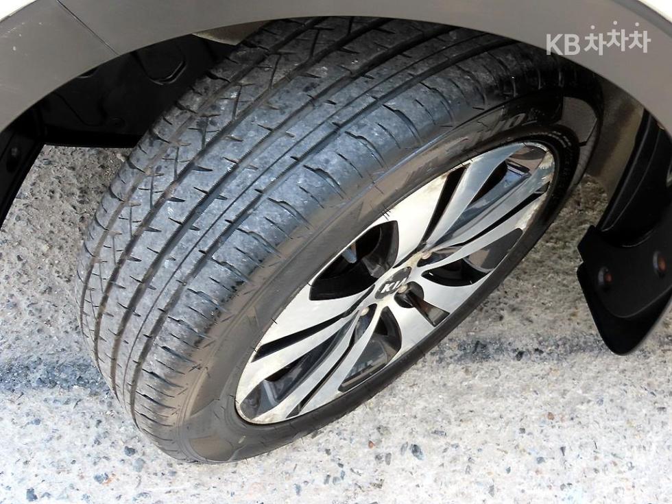 2011 - kia sportage