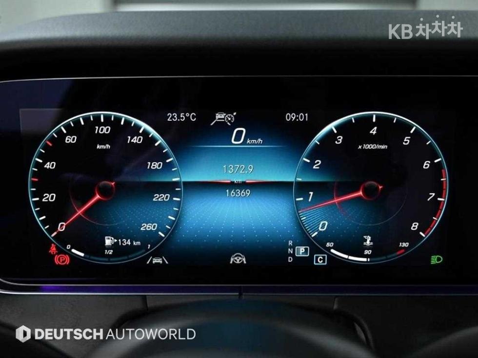 2023 Mercedes-Benz E (W213) photo