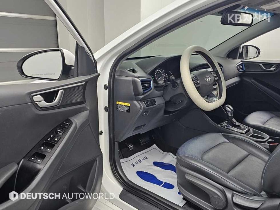 2016 - hyundai ioniq