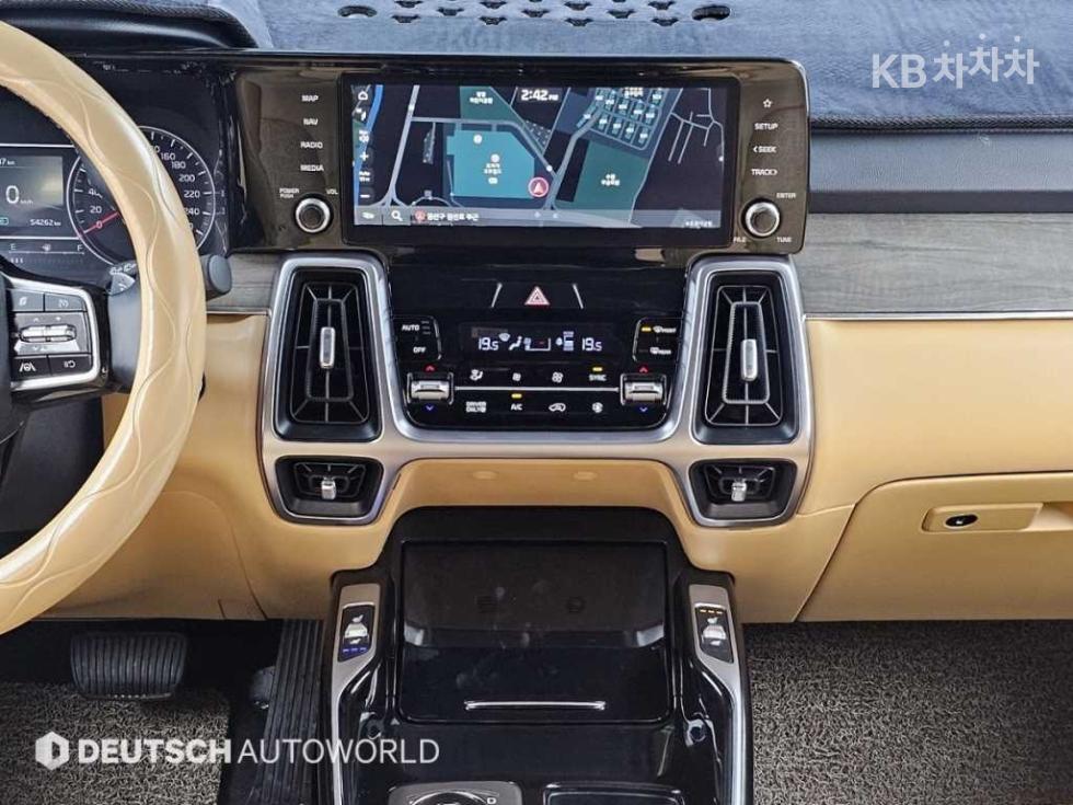 2022 - kia sorento