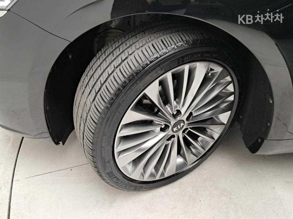 2019 - kia k7