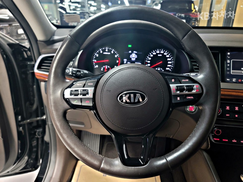 2016 - kia k7