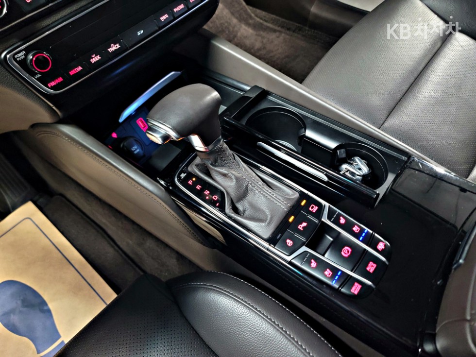 2016 - kia k7