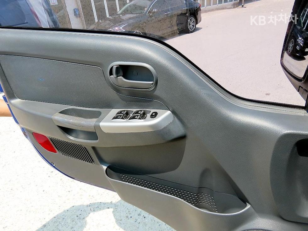 2019 - kia bongo iii