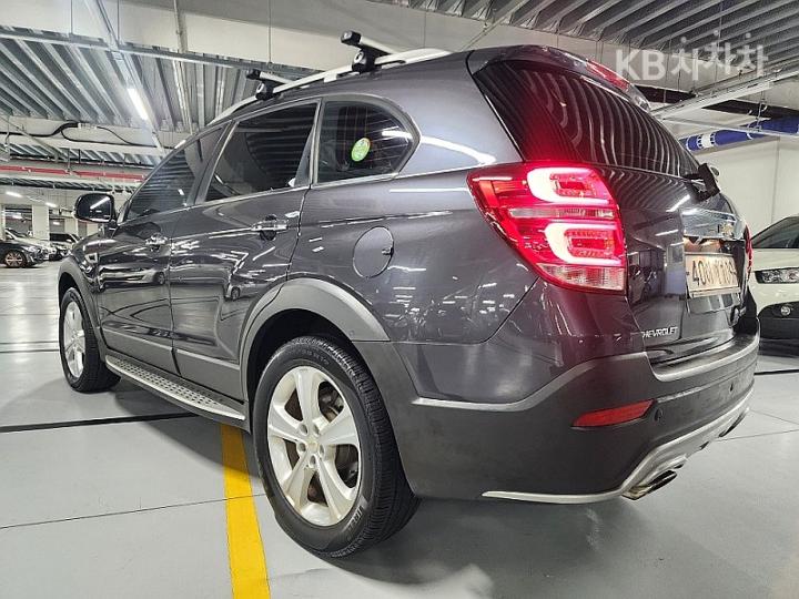 Chevrolet Captiva 2WD LT Premium 5