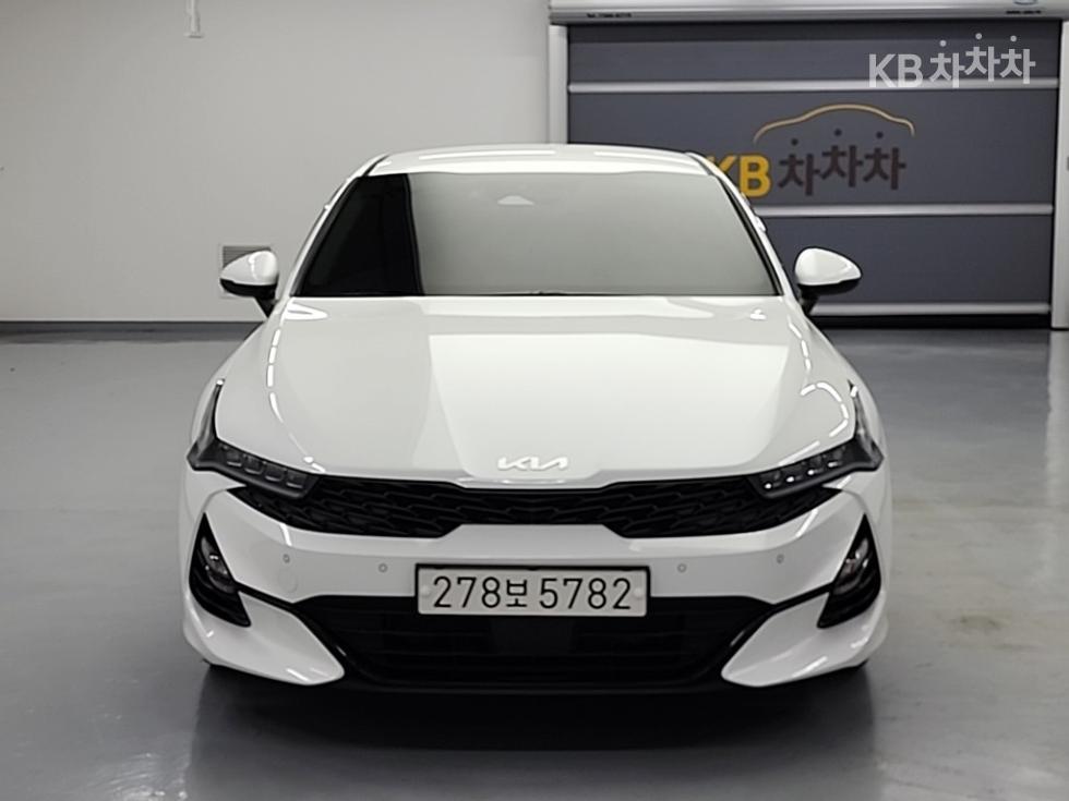 2022 - kia k5