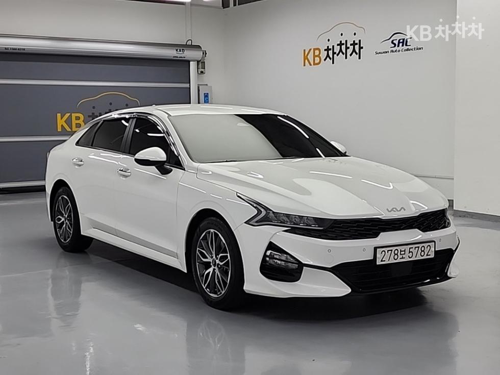 2022 - kia k5