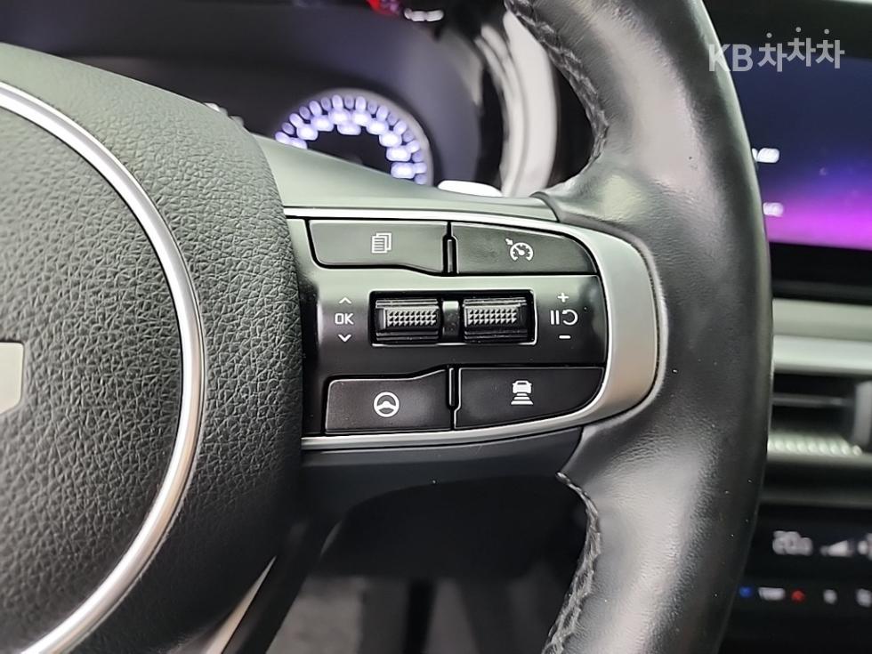 2022 - kia k5