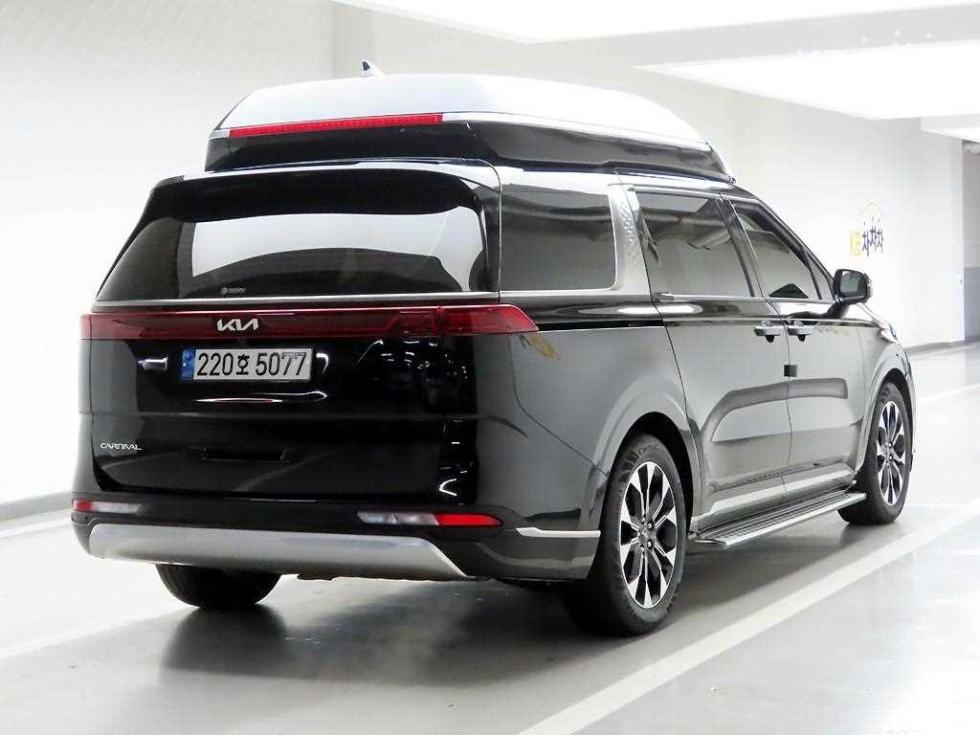 2023 - kia carnival