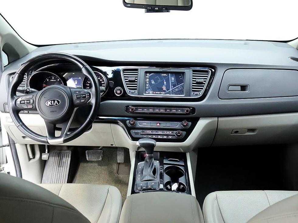 2017 - kia carnival